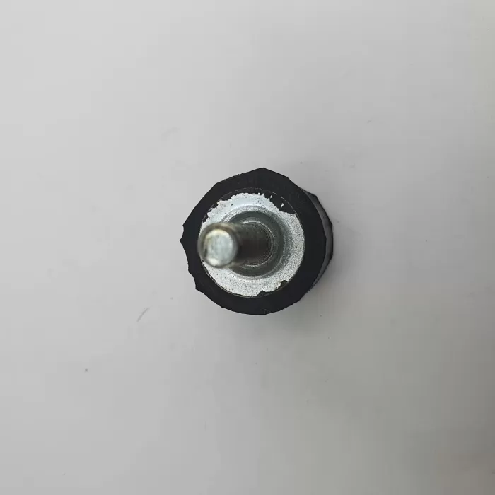 D TİPİ KAUÇUK PULLU TAKOZ M6 20X15 (Lisinya)