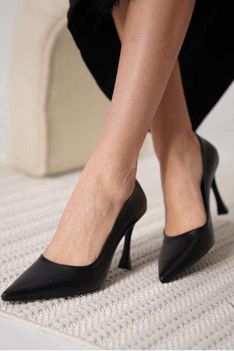 Blade Siyah Cilt Kadın Stiletto