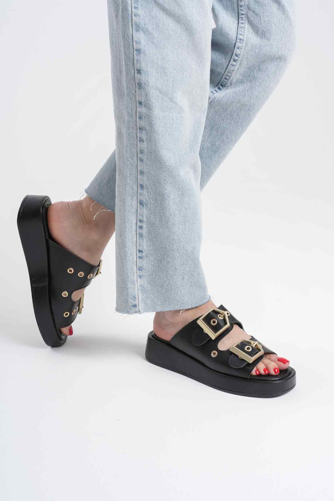 Glos Siyah Cilt Terlik