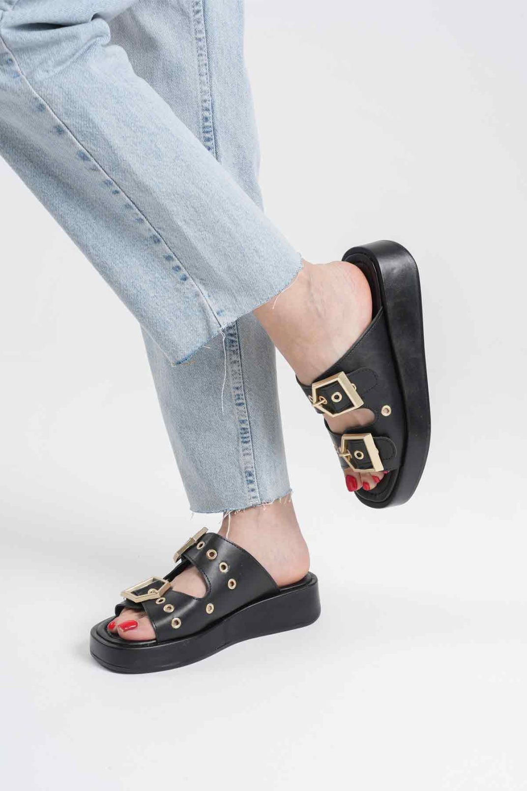 Glos Siyah Cilt Terlik