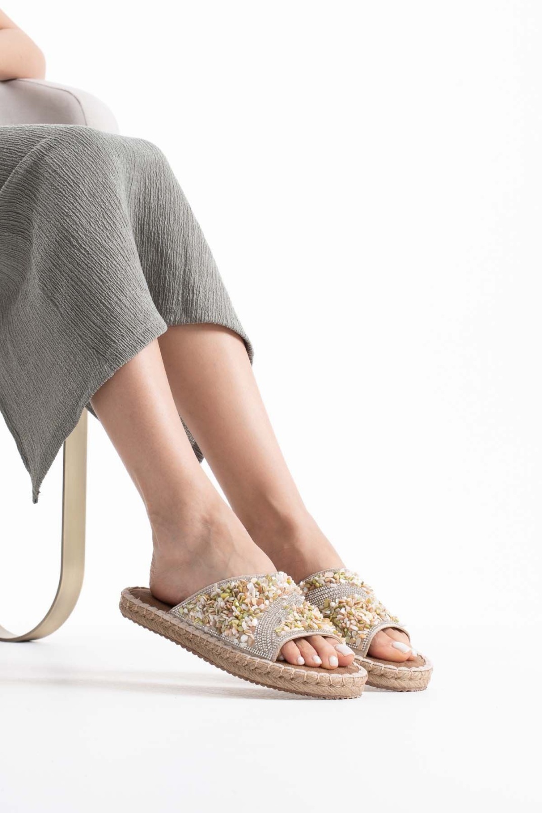 Dennis Kadın Bej Taş İşlemeli Terlik