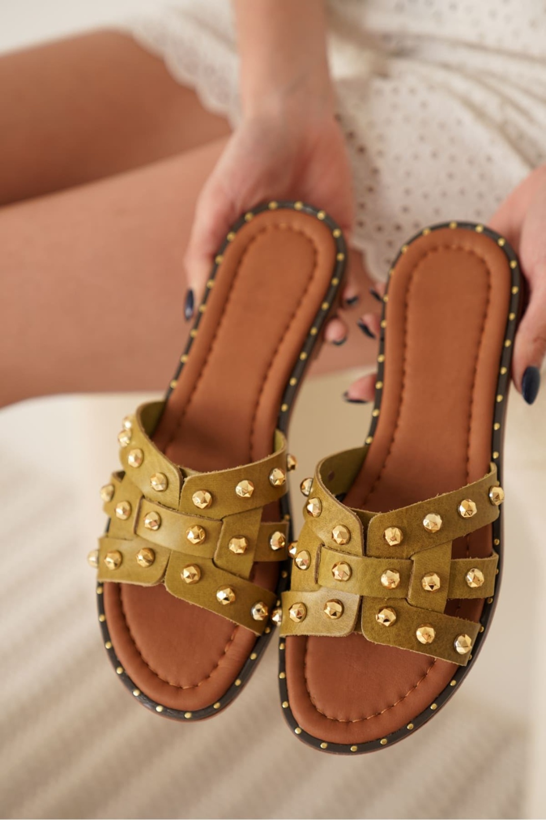 Loose Haki Yeşili Hakiki Deri Terlik