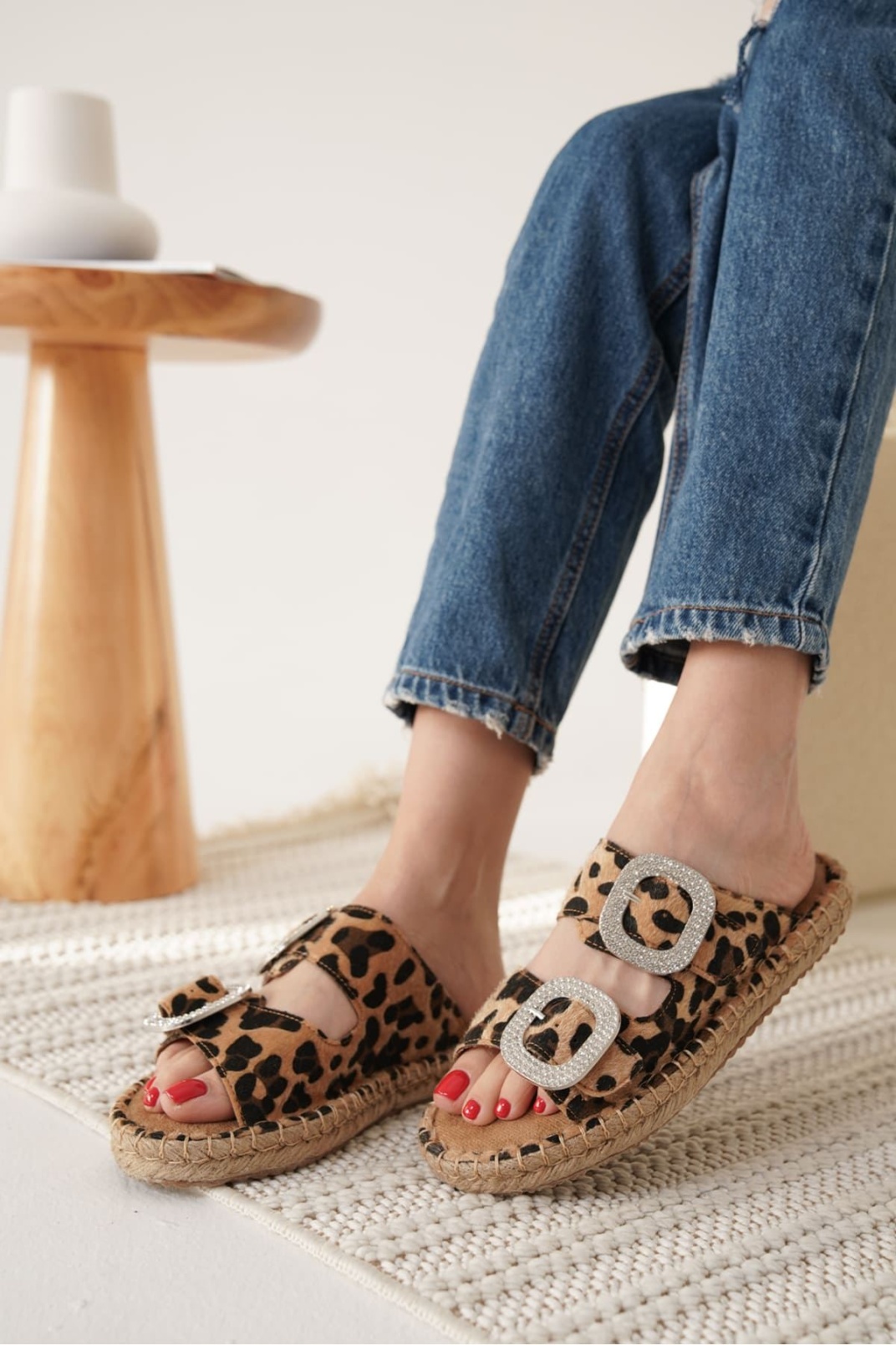 Tyna Süet Leopar Taşlı Kadın Terlik