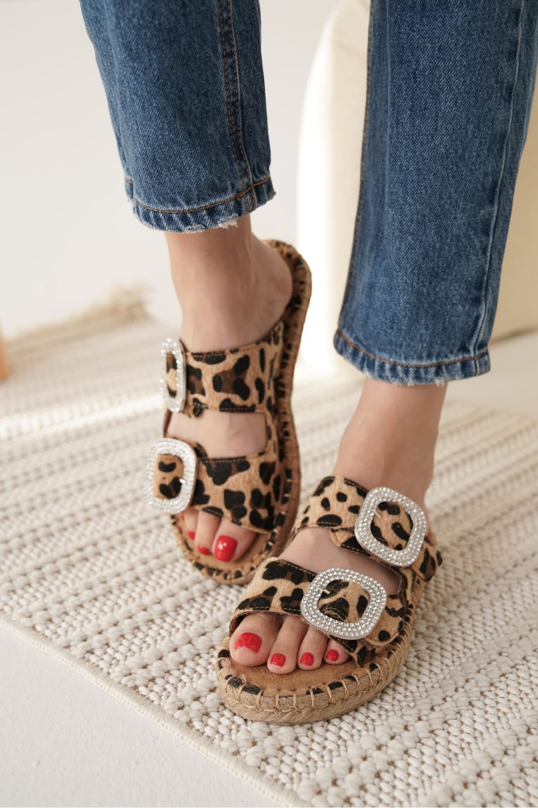 Tyna Süet Leopar Taşlı Kadın Terlik