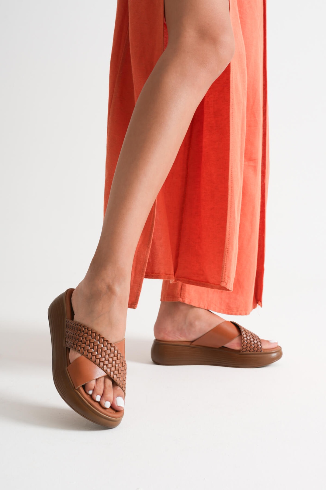 Fayn Taba Örgü Desenli Hakiki Deri Terlik