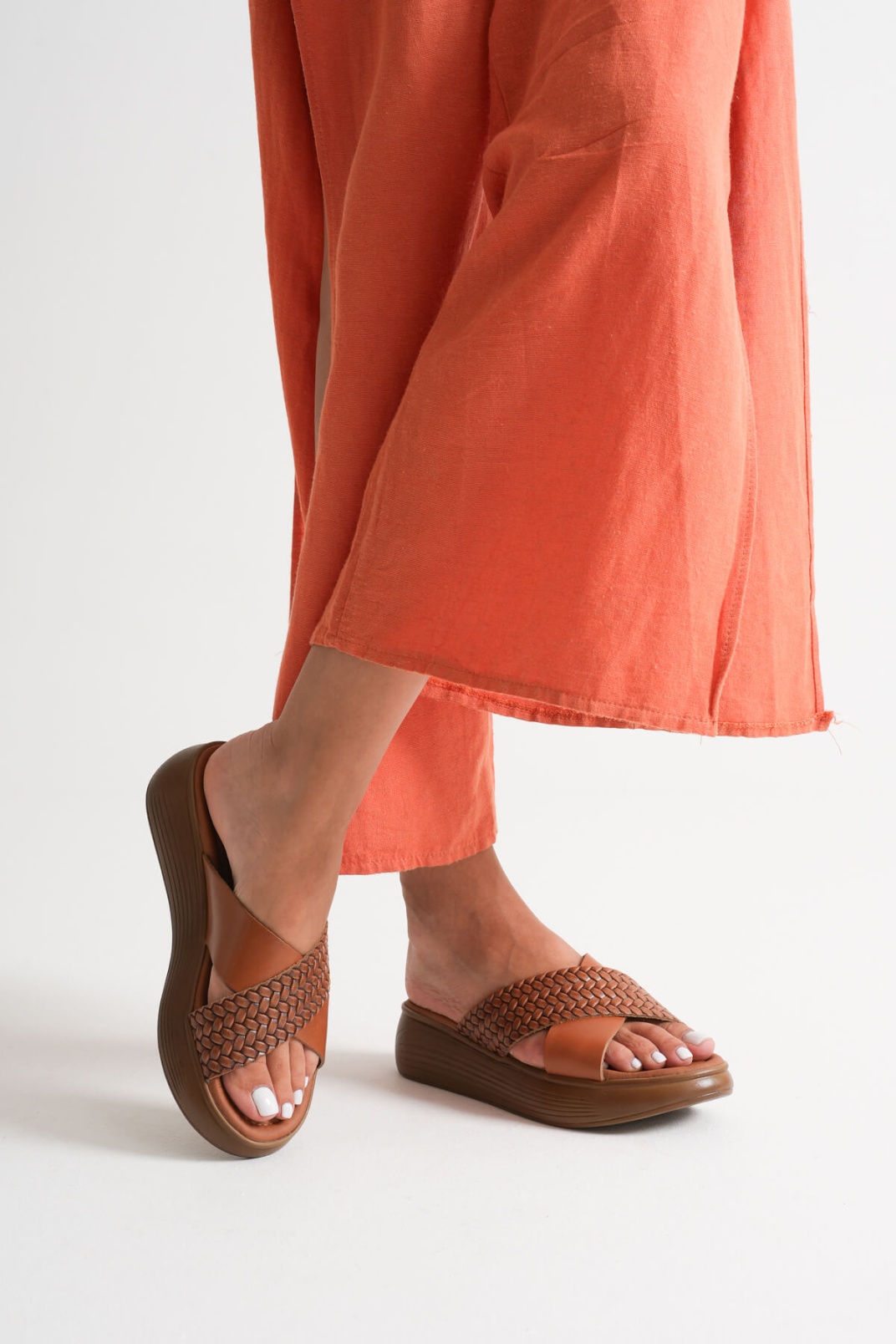 Fayn Taba Örgü Desenli Hakiki Deri Terlik