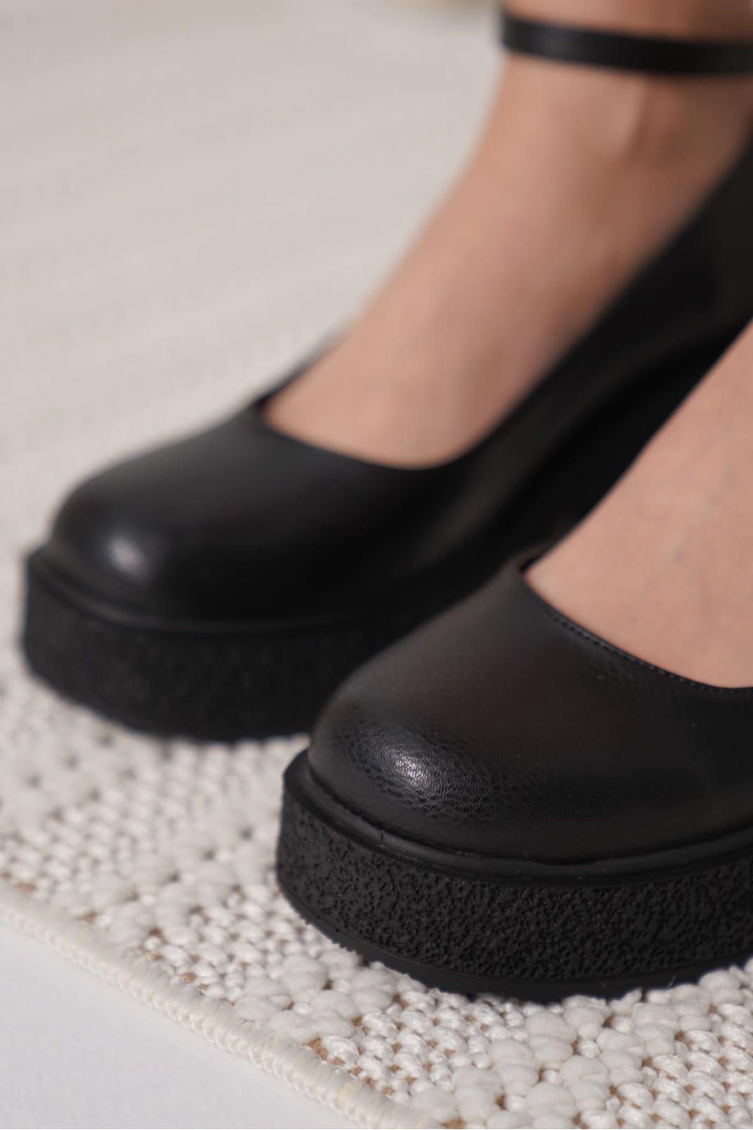 Marla Kadın Siyah Bilekten Baretli Günlük Ayakkabı