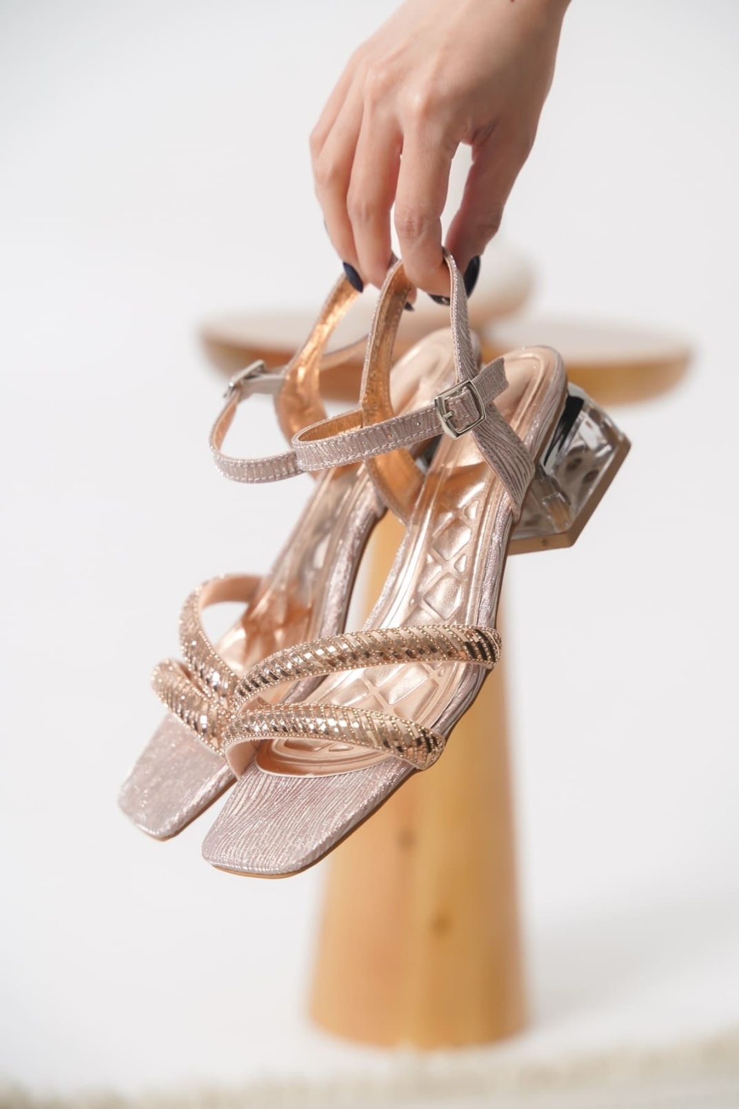 Rule Rose Gold Taşlı Kadın Topuklu Sandalet