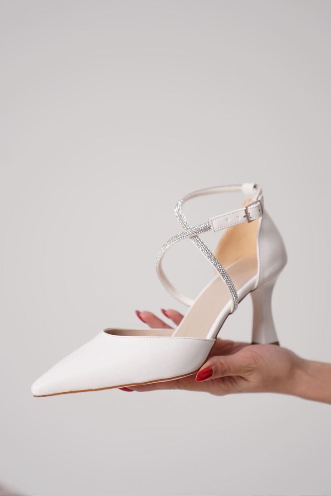 Fiona Taşlı Kadın Beyaz Topuklu Ayakkabı