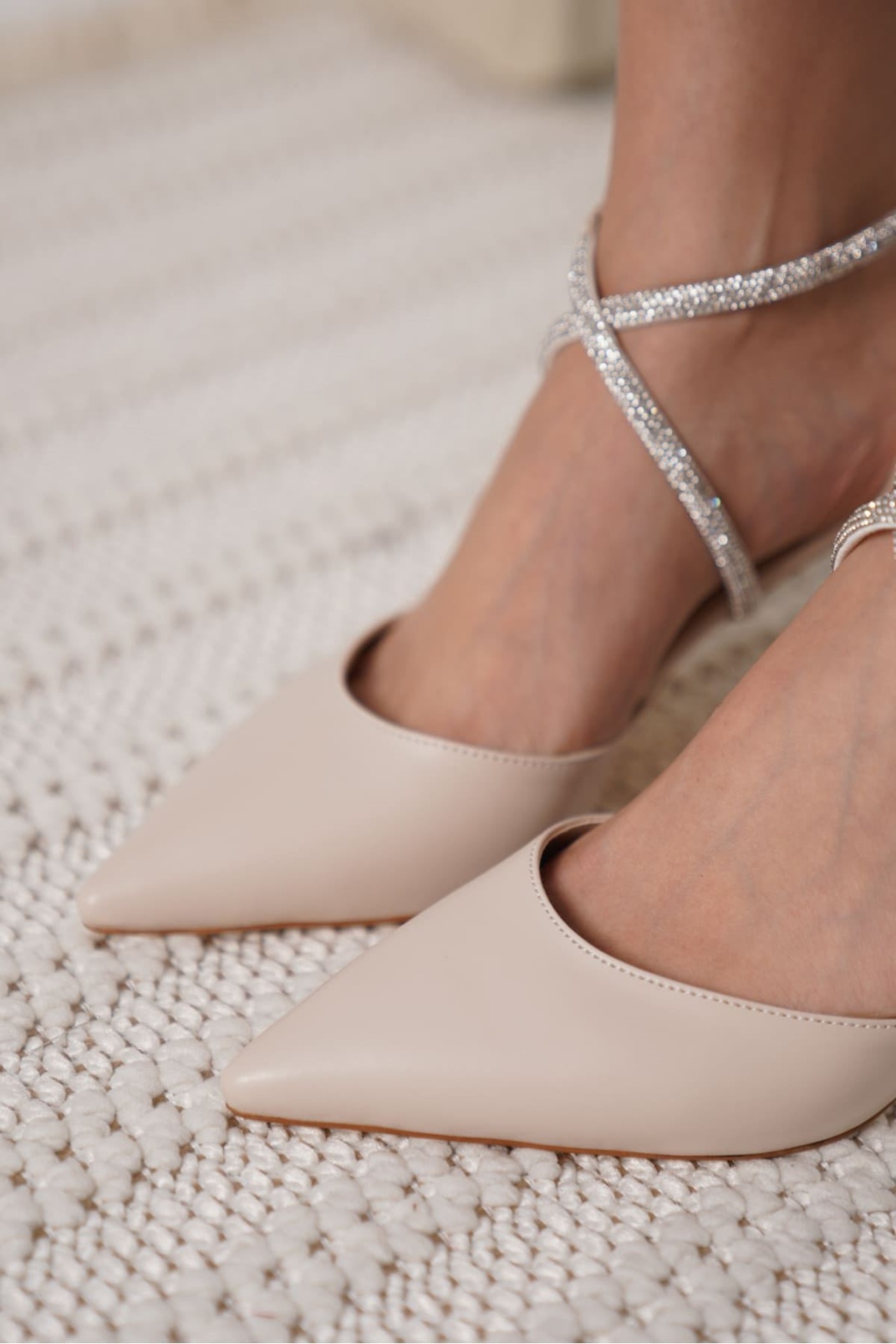 Fiona Taşlı Kadın Bej Topuklu Ayakkabı