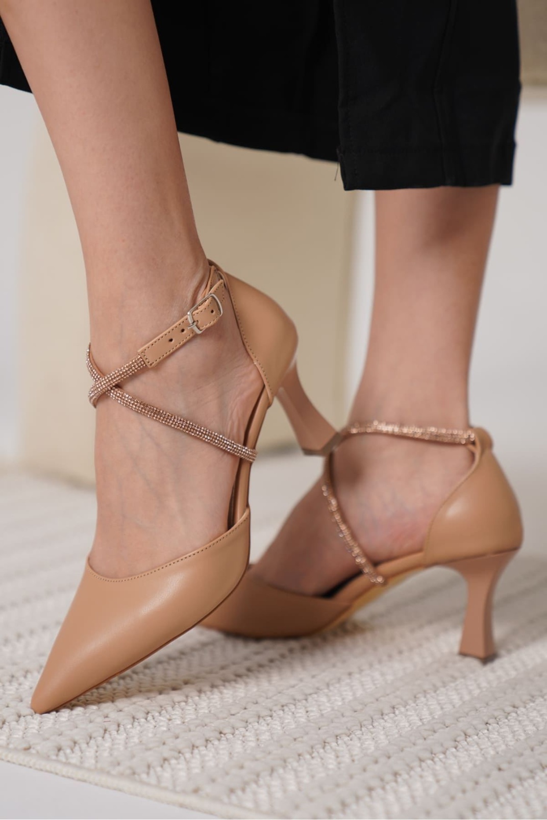 Fiona Taşlı Kadın Nude Topuklu Ayakkabı