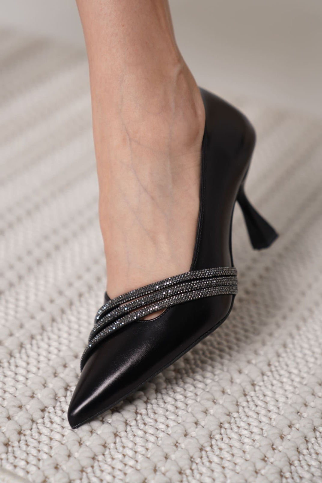 Klay Siyah Cilt Kadın Topuklu Ayakkabı