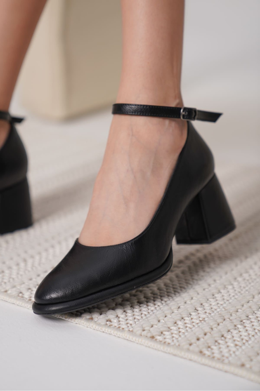 Josephine Kadın Mat Siyah Topuklu Ayakkabı