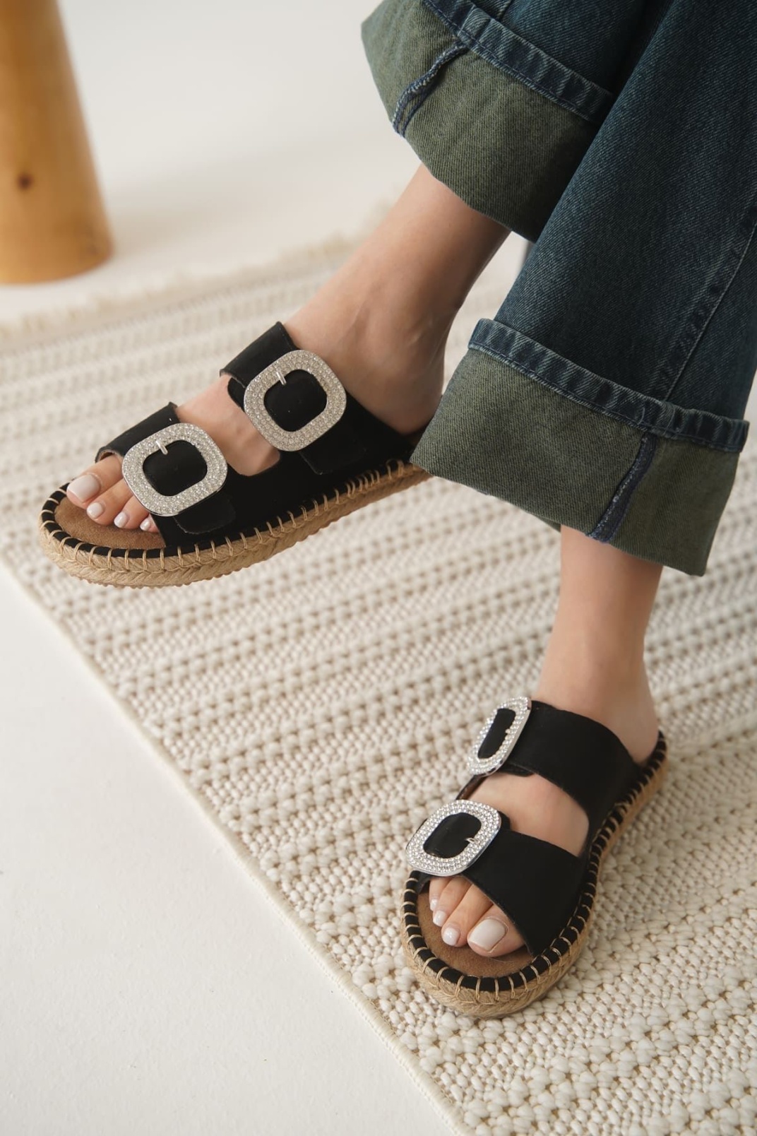 Tyna Süet Siyah Taşlı Kadın Terlik