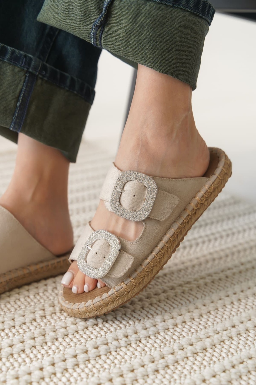 Tyna Süet Bej Taşlı Kadın Terlik