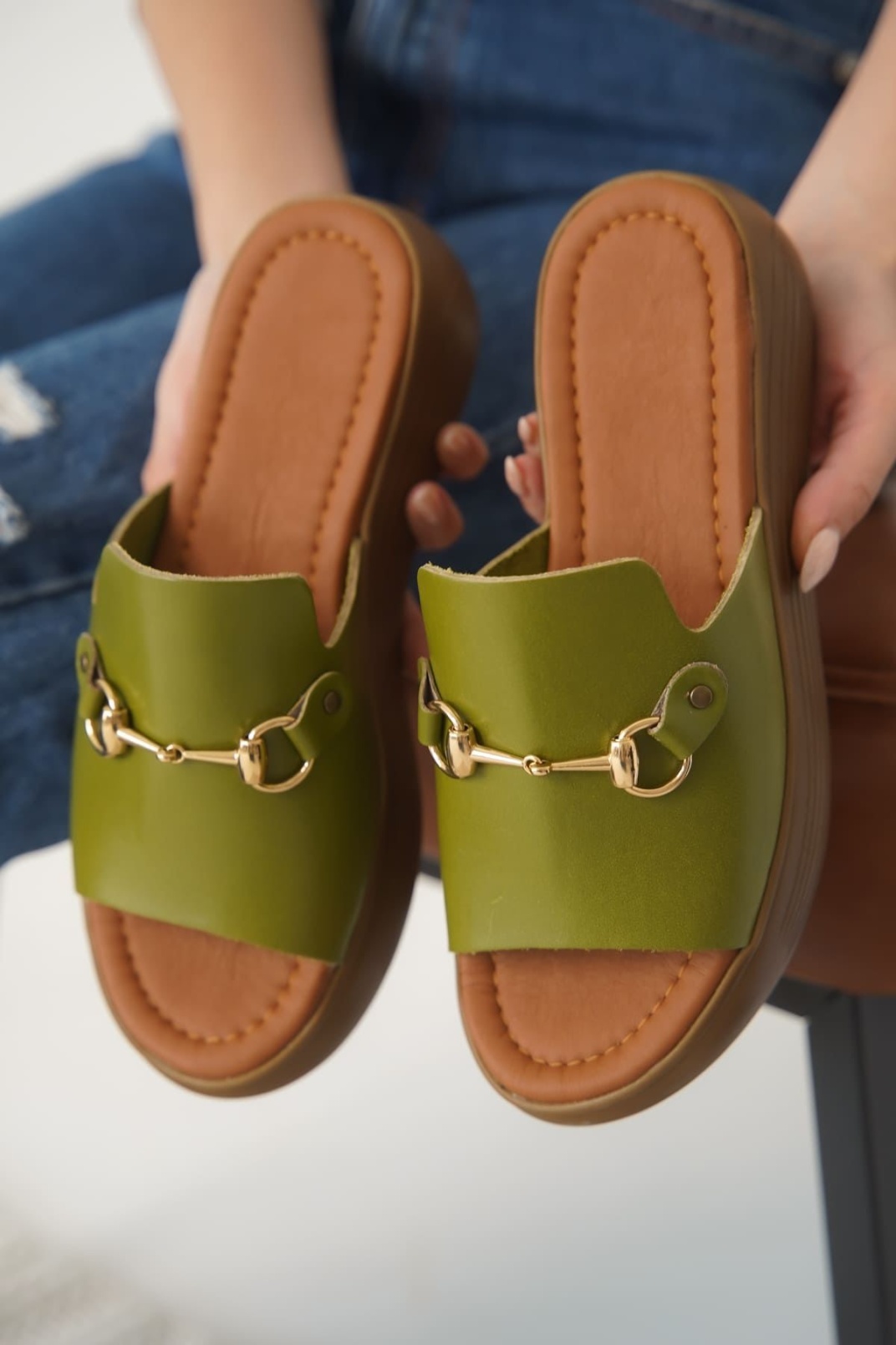 Nelly Haki Yeşili Hakiki Deri Terlik