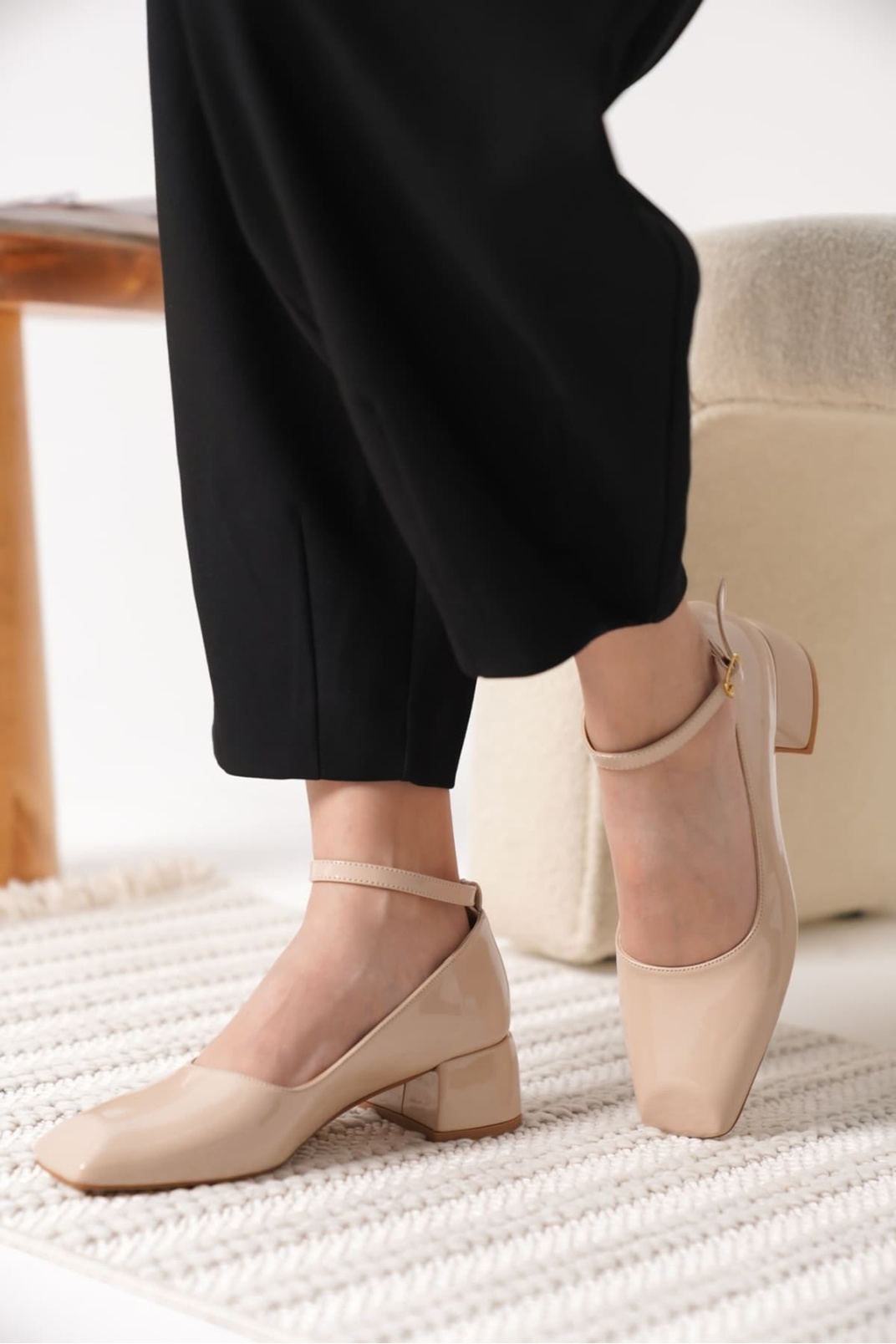 Arilla Bej Rugan Kadın Topuklu Ayakkabı