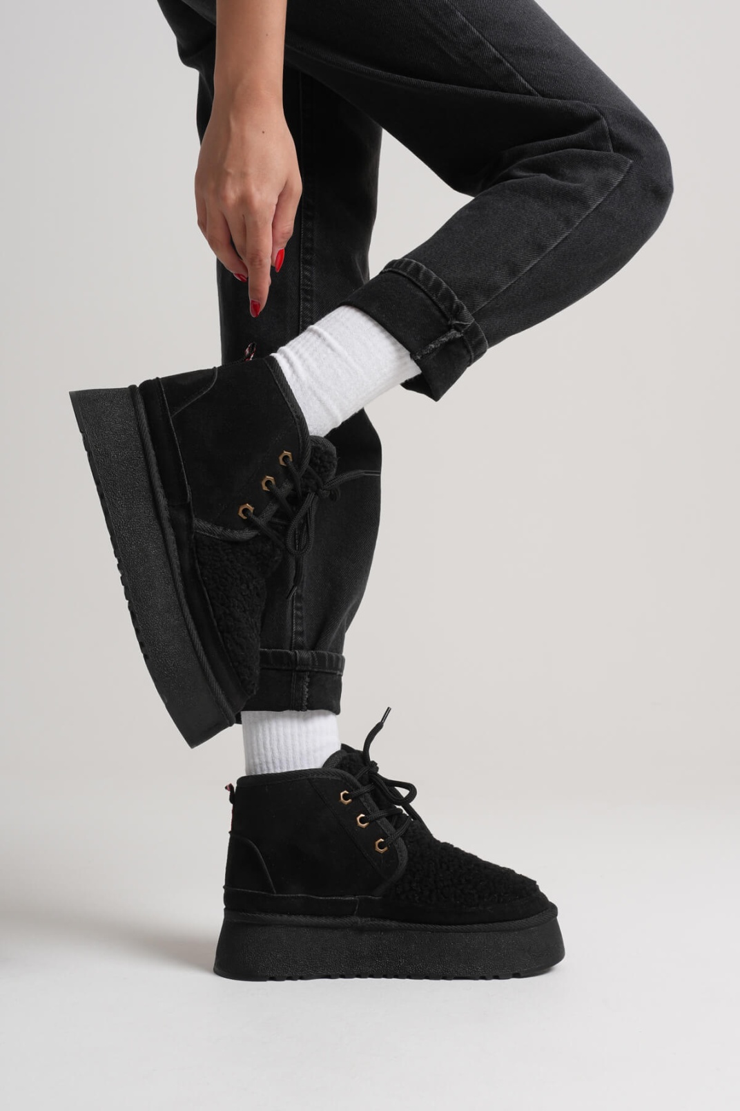 Loana Siyah Kürklü Kadın Kışlık Kalın Tabanlı Bot