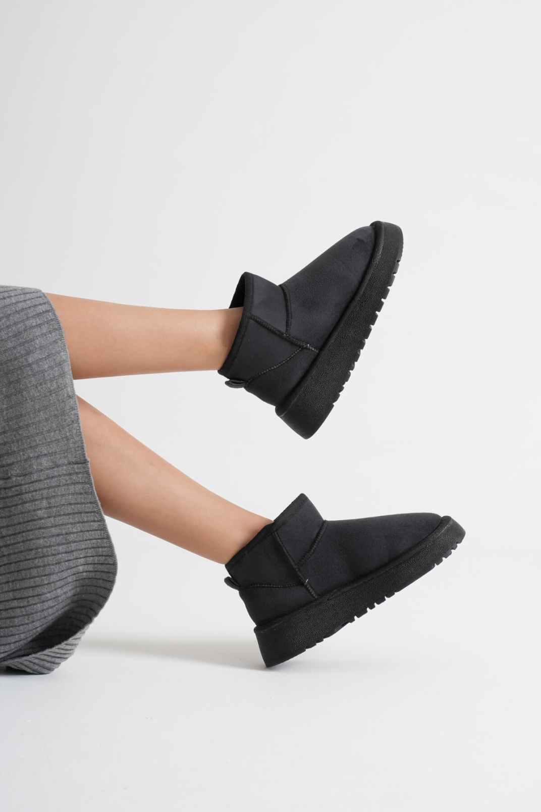 Alina Kadın Siyah Kışlık Kürklü Bot