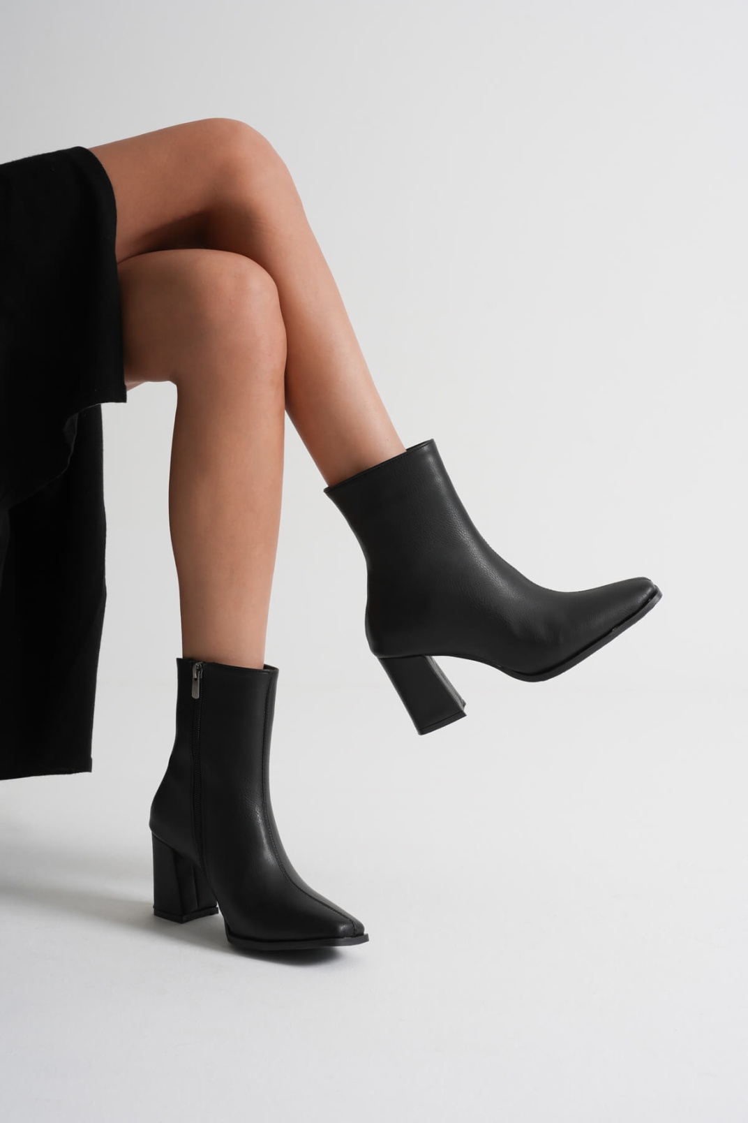 Muso Kadın Siyah Topuklu Bot