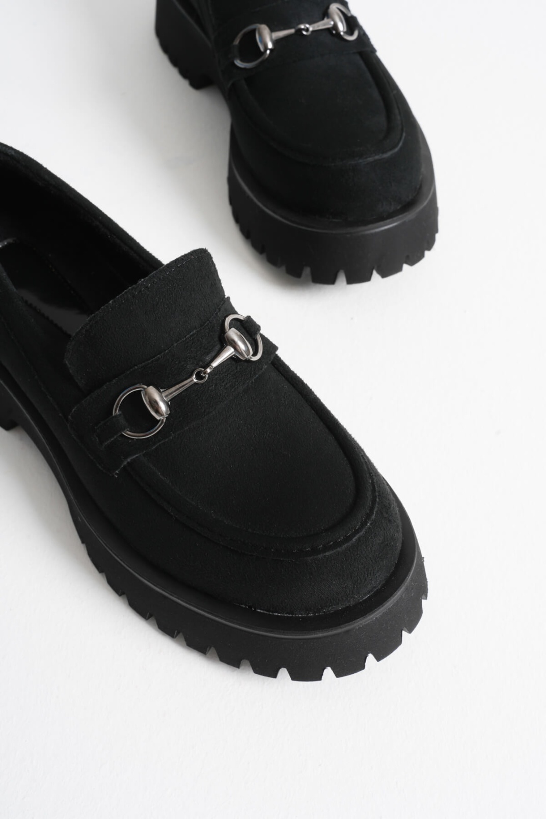 Lara Toka Detaylı Siyah Süet Günlük Loafer Ayakkabı