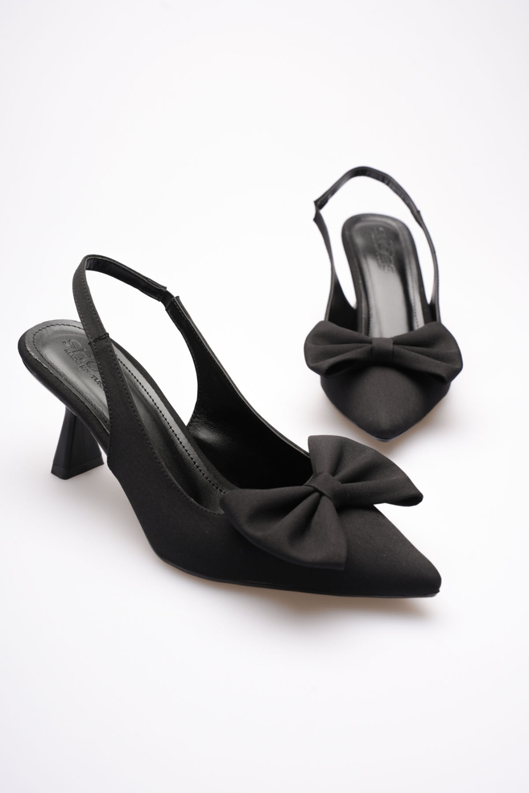 Siyah Fiyonklu Kitten Topuklu Slingback Kadın Ayakkabı TR08MS24A