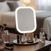 Dokunmatik LED Işıklı Kare Makyaj Aynası – Altı Organizer Kaseli, Ayarlanabilir Aydınlatmalı Masaüstü Makyaj ve Cilt Bakım Aynası (5460)