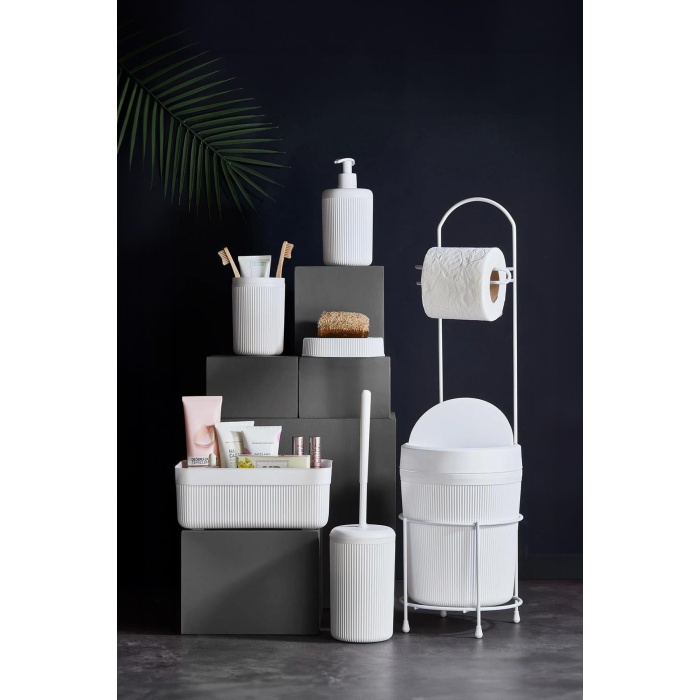 7 Parça Beyaz Banyo Seti Metal Stantlı Kovalı Wc Kağıtlık Kozmetik Kutusu Diş Fırçalık Ve Sabunlukla