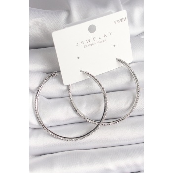 Pirinç Gümüş Renk Zirkon Taşlı Halka Model Kadın Küpe -