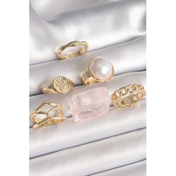 Pirinç Gold Renk Beyaz İncili Zincir Yüzük Figür İşleme Detay 6Lı Kadın Yüzük Seti -