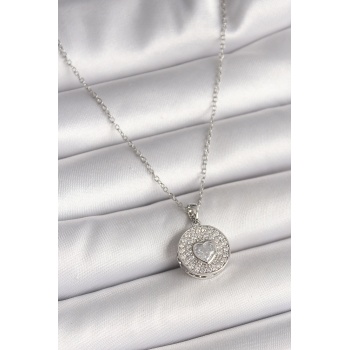 316L Çelik Gümüş Renk Zincir Zirkon Taşlı Kalp İşlemeli Madalyon Model Kadın Kolye -