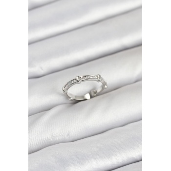 Pirinç Gümüş Renk Kemik Model Zirkon Taşlı Kadın Yüzük -