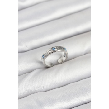 Pirinç Gümüş Renk Mavi Zirkon Taşlı Kutup Yıldızı Model Kadın Yüzük -