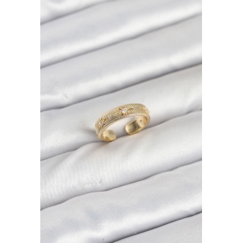 Pirinç Gold Renk Zirkon Taşlı Kutup Yıldızı Model Kadın Yüzük -