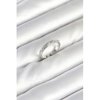 Pirinç Gümüş Renk Zirkon Taşlı Kadın Yüzük -