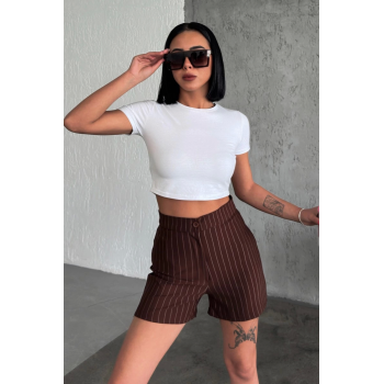 Zarif Ve Şıklığı Bir Arada Sunan Yüksek Bel Krep Esnek Çimalı Çizgili Şort Kahverengi ( Lisinya )