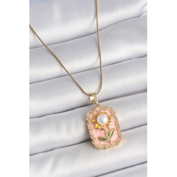 316L Çelik Gold Renk Zincir Pembe Mineli İncli Papatya Model Portre Model Kadın Kolye - Lisinya