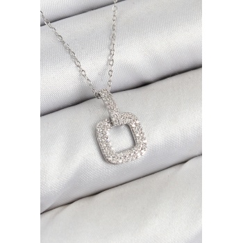 Pirinç Zirkon Taşlı Kare Model Gümüş Renk Kadın Kolye - Lisinya