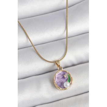 316L Çelik Gold Renk Zincir Mor Çiçek İşlemeli Zirkon Taş İnci Detaylı Minimal Portre Model Kadın Kolye - Lisinya