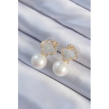 Pirinç Altın Renk Zirkon Taşlı Minimal Çiçek Tasarımlı Kadın Küpe - Lisinya