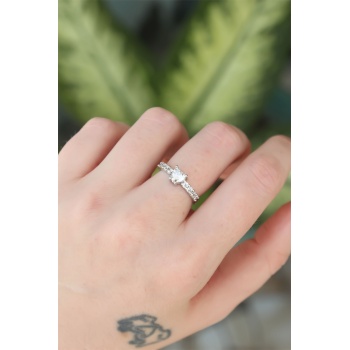 Pirinç Gümüş Renk Ayarlanabilir Zirkon Taşlı Minimal Kalp Yüzük - Lisinya