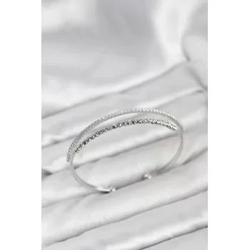 Dorika Model Pirinç Gümüş Renk Kadın Bileklik