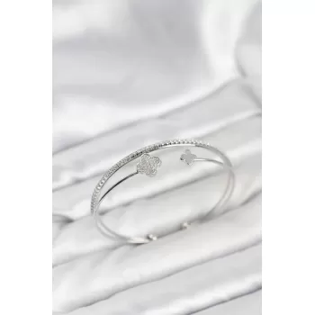 Yonca Model Pirinç Gümüş Renk Kadın Bileklik