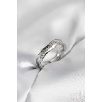 Gümüş Renk Su Damlası Model Zirkon Taşlı Kadın Yüzük