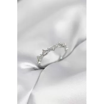 Zirkon Taşlı Pirinç Gümüş Renk Kadın Yüzük