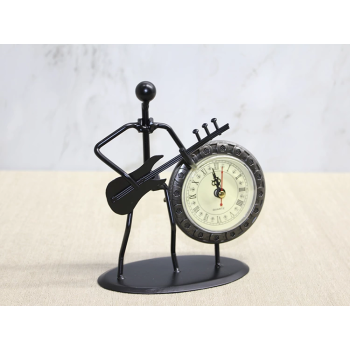 Metal Saatli Gitar Çalan Müzisyen Alk4334 -