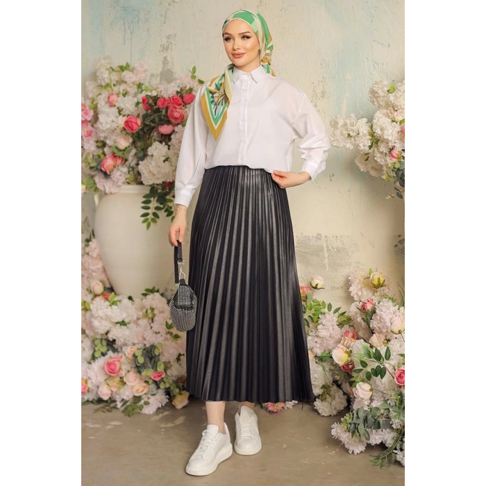 Zarif ve Modern Pileli Parlak Krep Gizli Lastikli Siyah Etek
