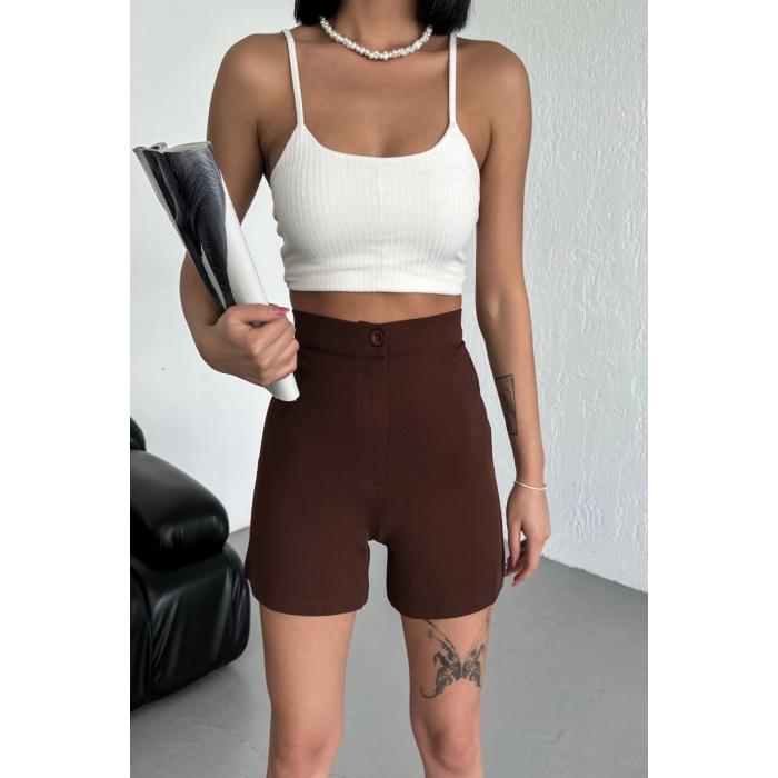 Tarz ve Rahatlığı Bir Arada Sunan Yüksek Bel Esnek Likralı Krep Şort Kahverengi