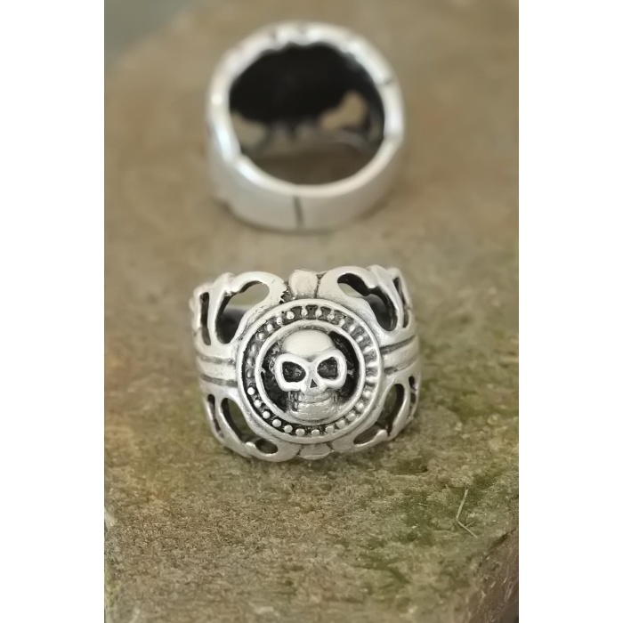 Eskitme Gümüş Renk Metal Kuru Kafa Tasarım Ayarlamalı Erkek Yüzük -