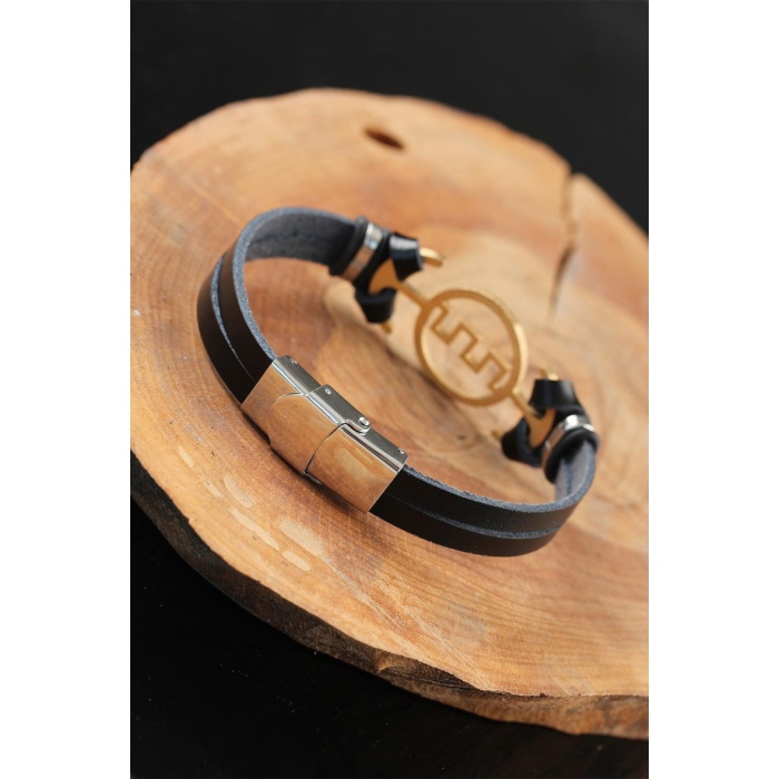Gold Renk Metal Labirent Tasarım Siyah Renk Deri Erkek Bileklik -
